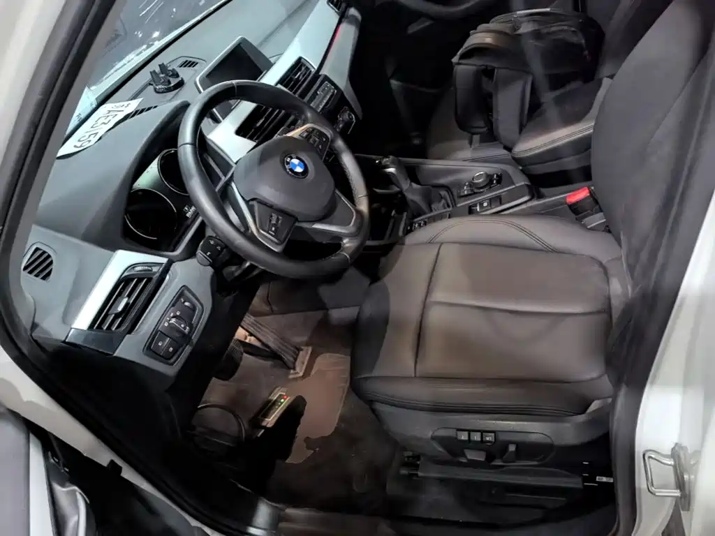 BMW X1 2019 — фото 15