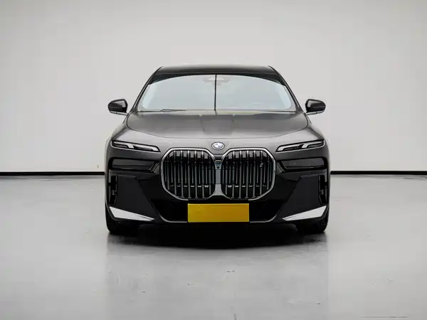 BMW i7 2023