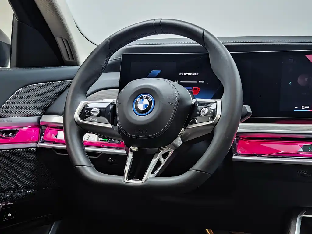 BMW i7 2023 — фото 15