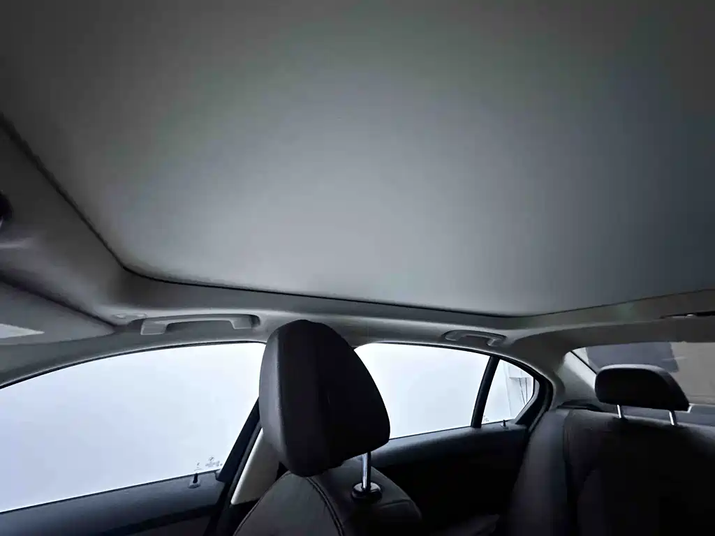BMW 3 Series 2023 — фото 15