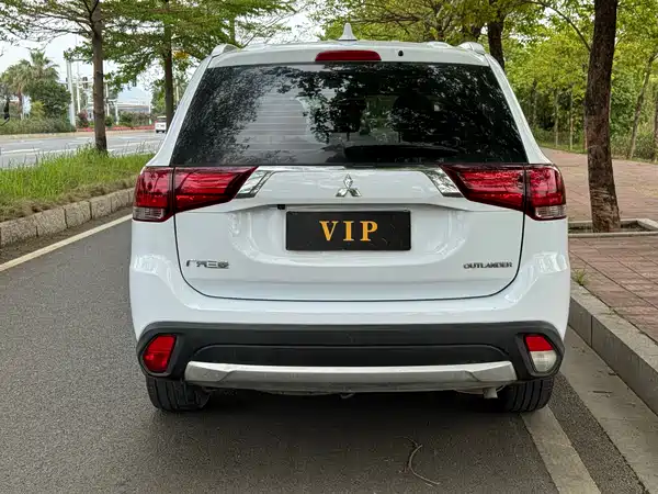 Mitsubishi Outlander 2018