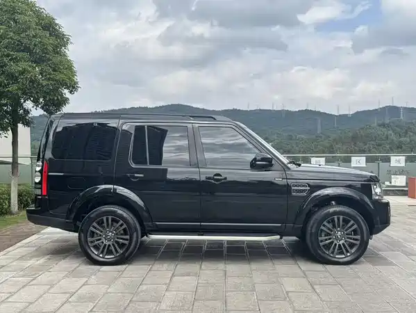 Land Rover Discovery 2016