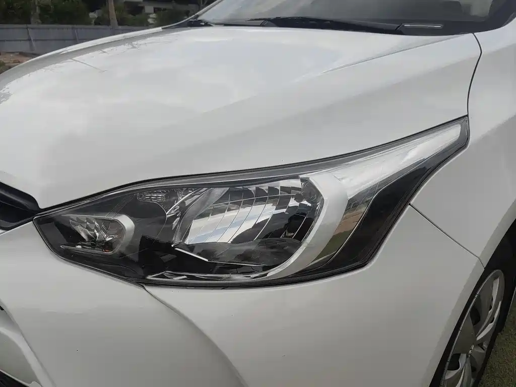 Toyota Yaris L 2019 — фото 15