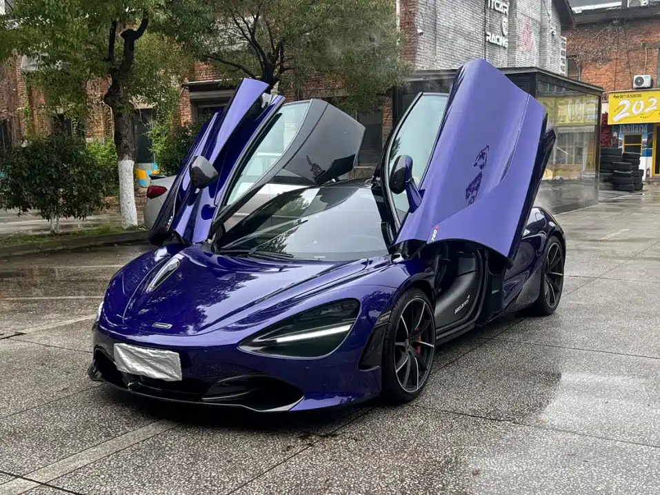 McLaren 720S 2019 — фото 1