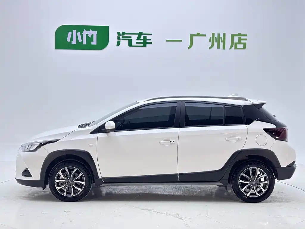 Toyota Yaris L 2023
