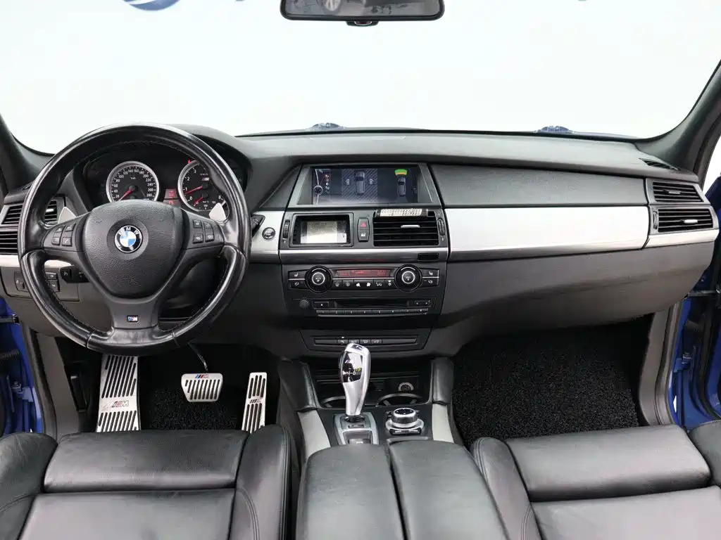 BMW X5 M 2010 — фото 13