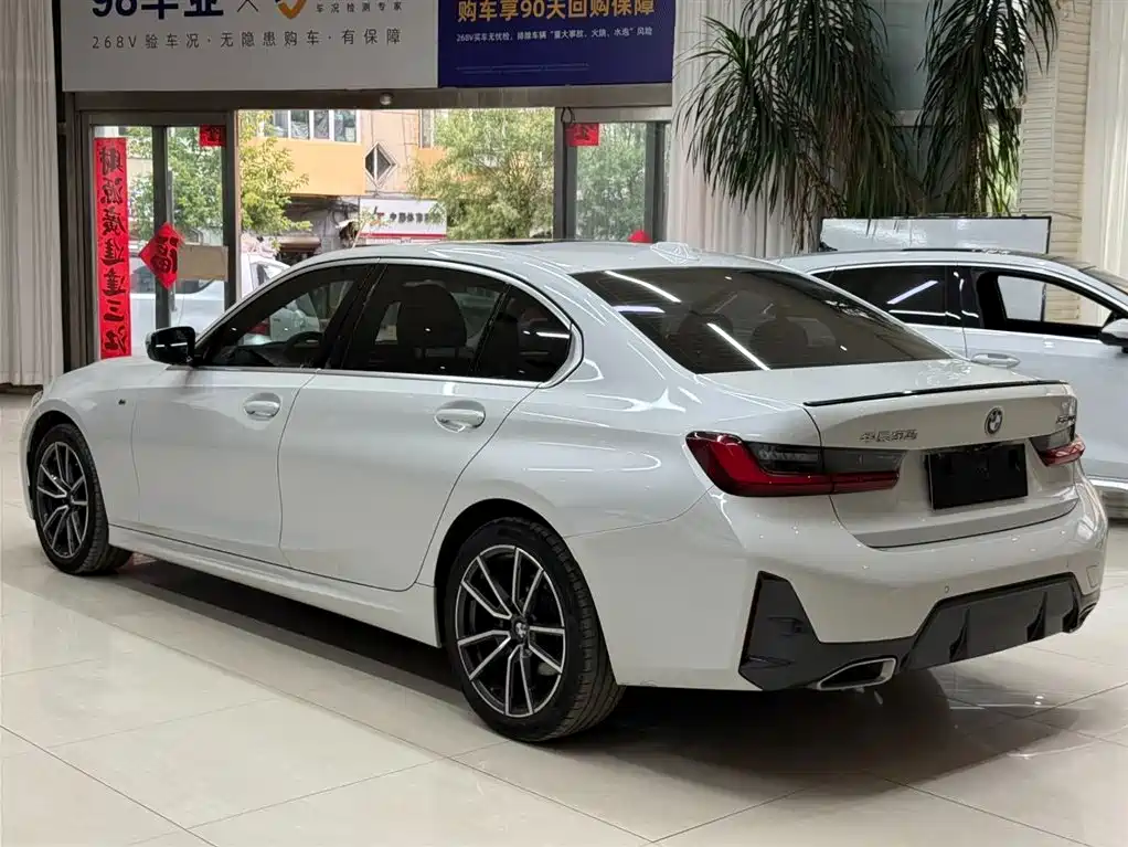 BMW 3 Series 2023