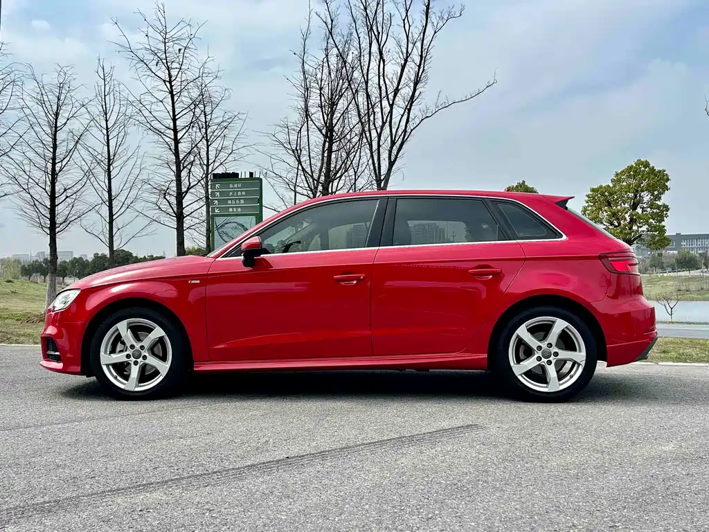 Audi A3 2018 — фото 3