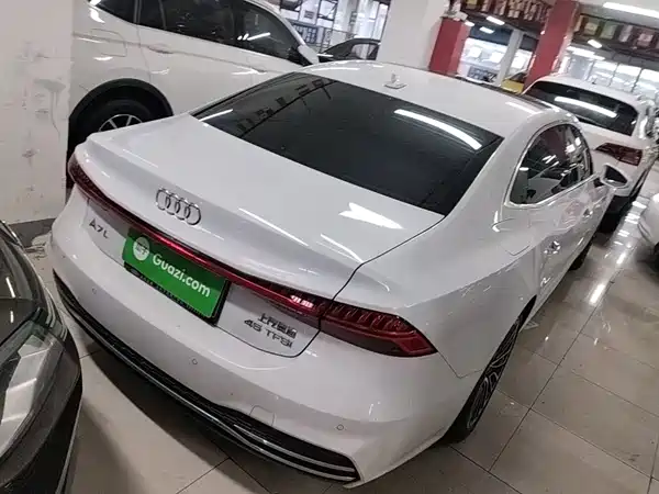 Audi A7L 2025