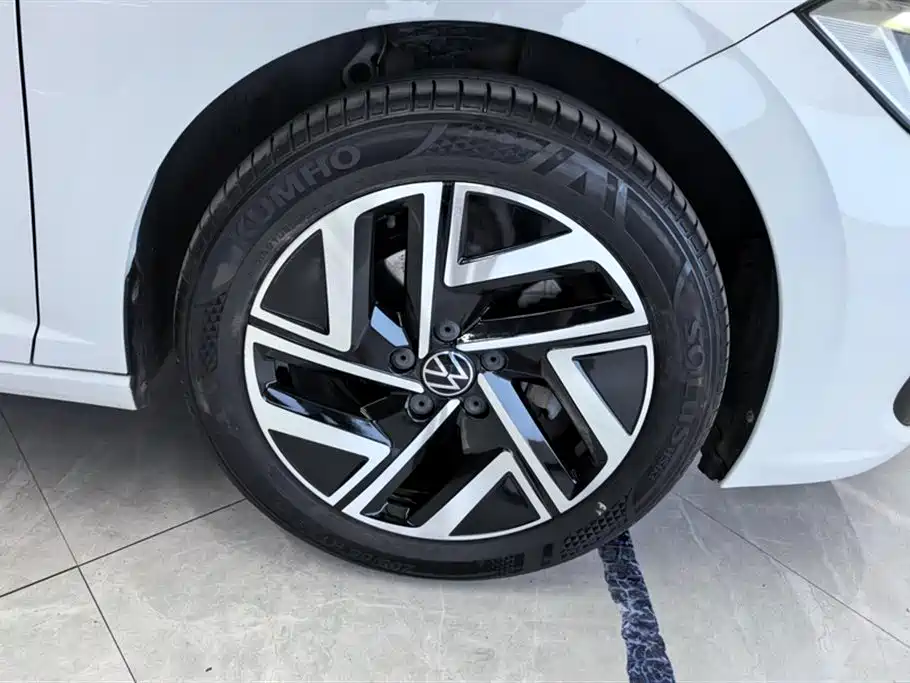 Volkswagen Sagitar 2023