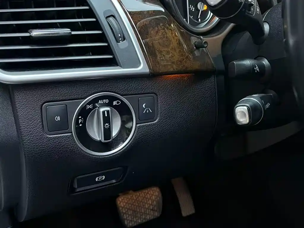 Mercedes-Benz M-Class 2015 — фото 15