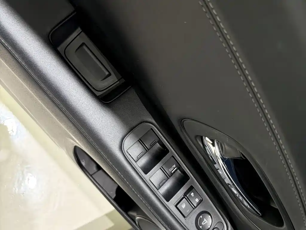 Honda Vezel 2022 — фото 16