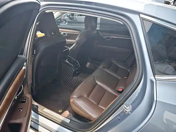 Volvo S90 2019