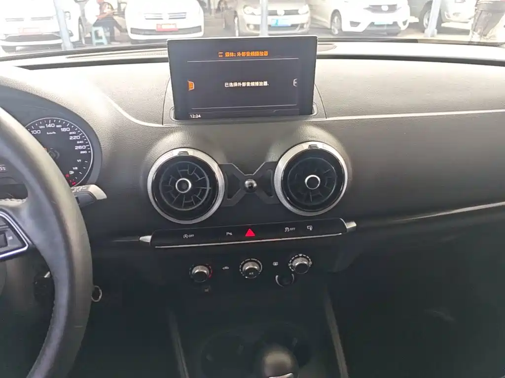 Audi A3 2017 — фото 13