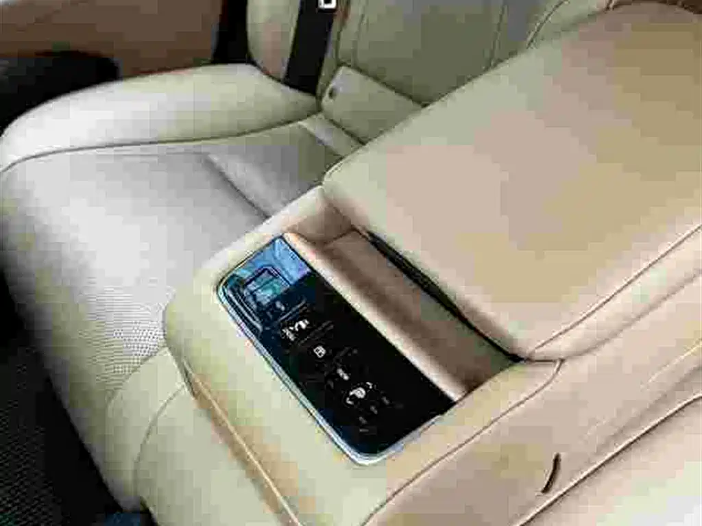 Lexus LS 2020 — фото 10