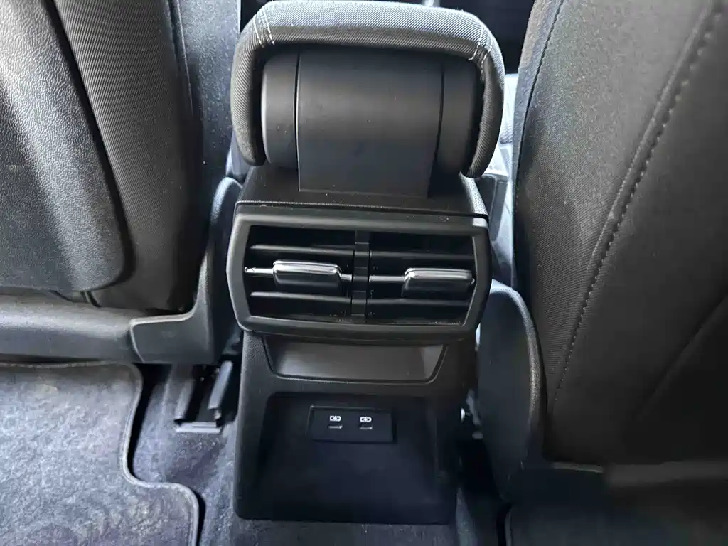 Audi A3 2023 — фото 18