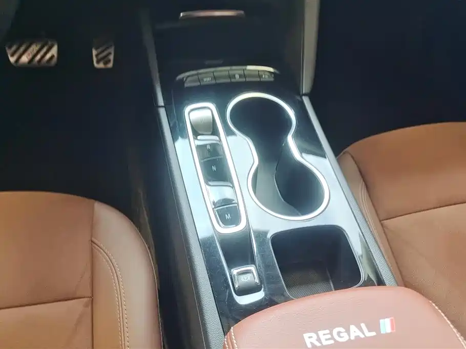 Buick Regal 2021 — фото 16