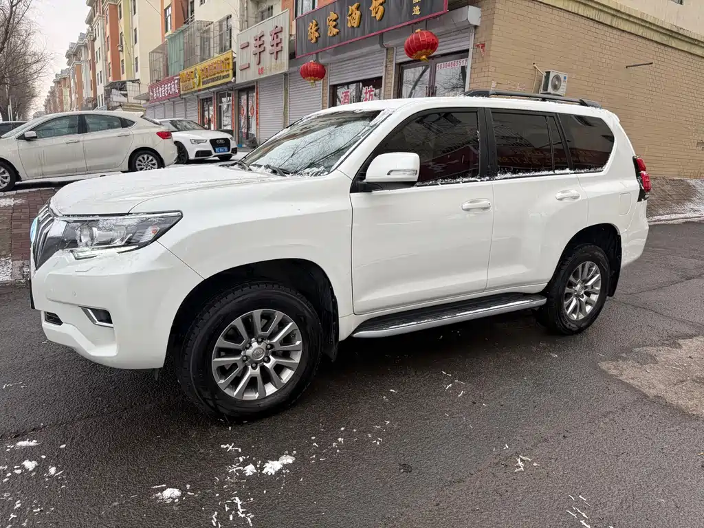 Toyota Prado 2018 — фото 3