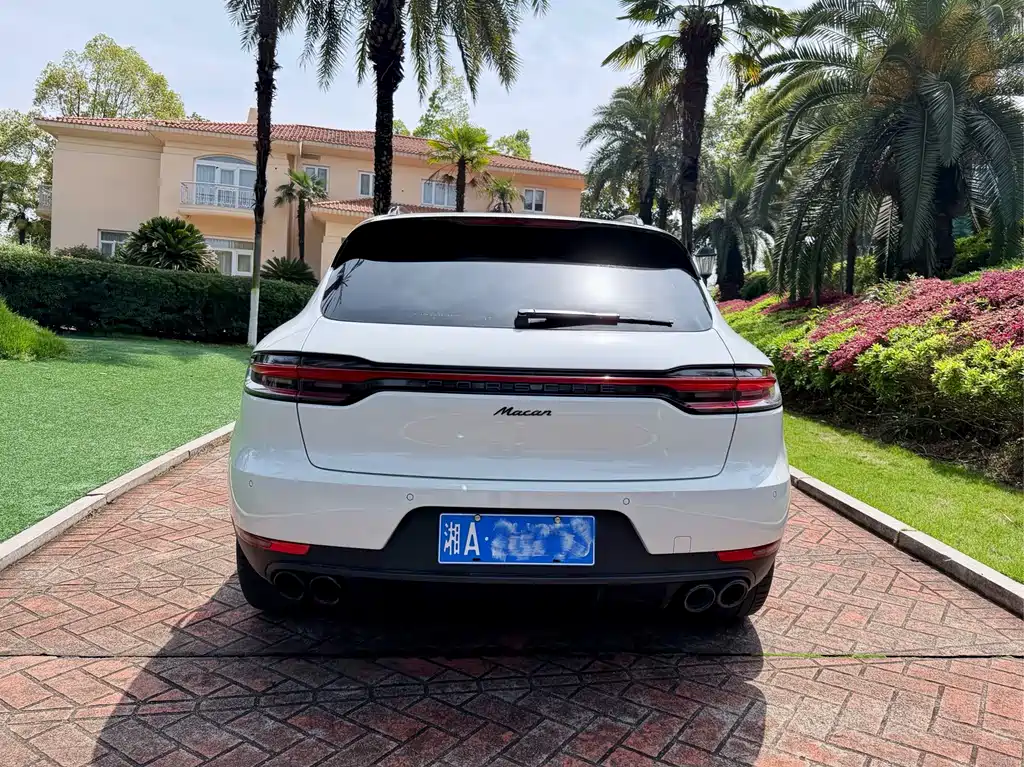 Porsche Macan 2019 — фото 15