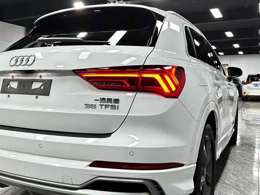 Audi Q3 2022 — фото 8