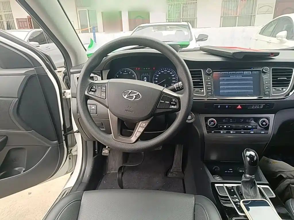 Hyundai Mistra 2016 — фото 11