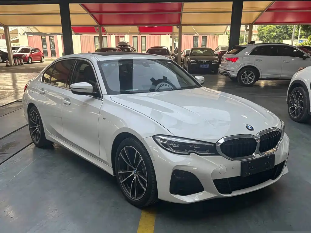 BMW 3 Series 2019 — фото 3