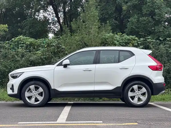 Volvo XC40 2023