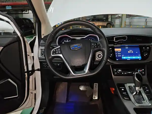 Geely Emgrand GS 2017