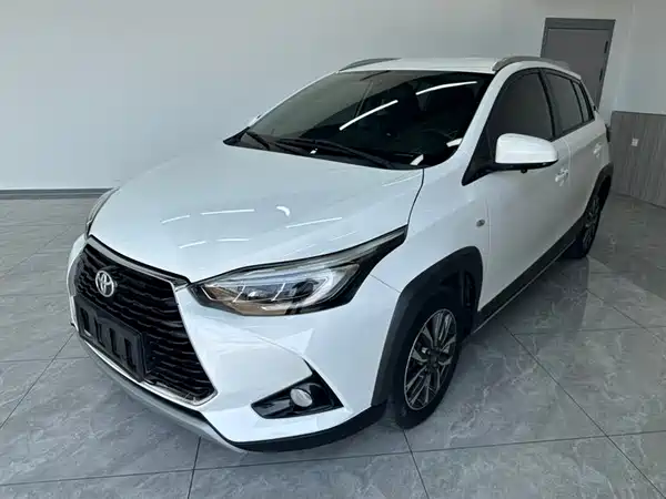 Toyota Yaris L 2022