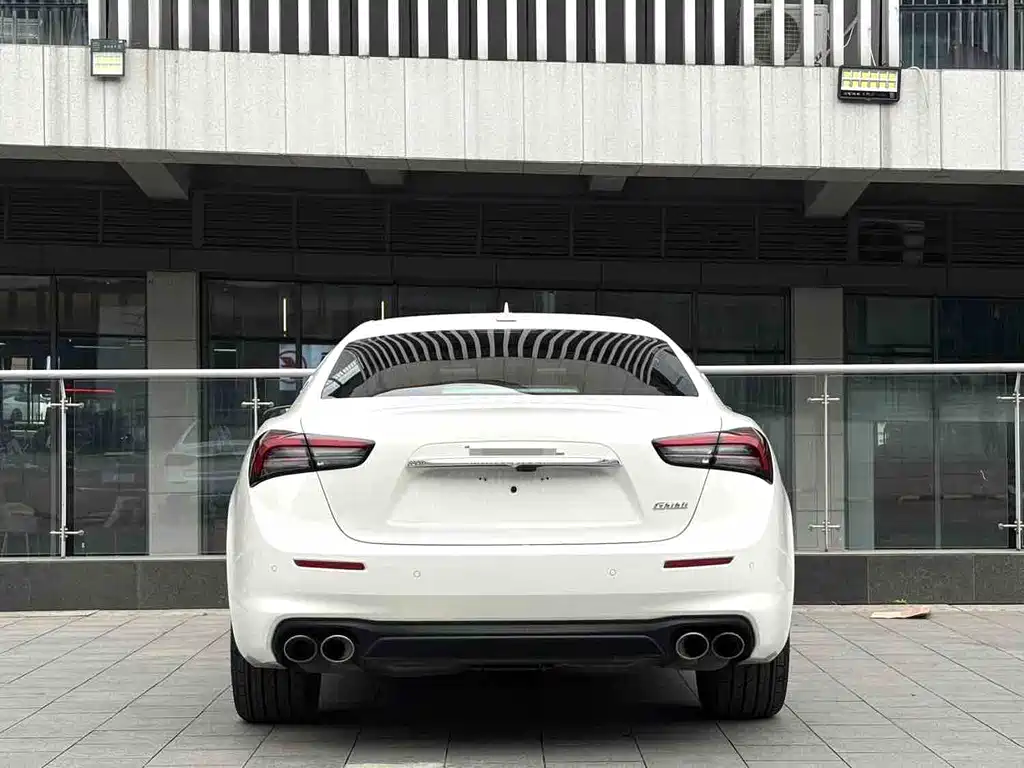 Maserati Ghibli 2021 — фото 6