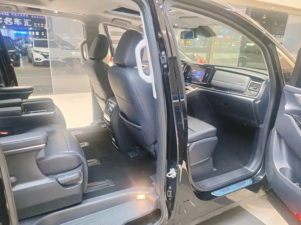 GAC Motor Trumpchi M8 2022 — фото 14