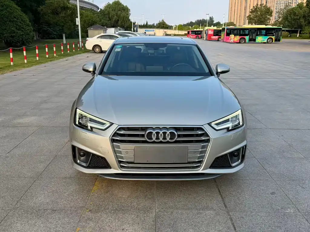 Audi A4L 2019 — фото 2