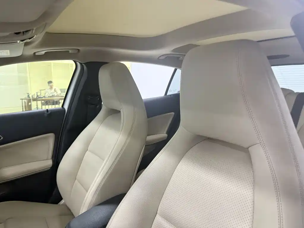 Mercedes-Benz GLA 2017 — фото 12
