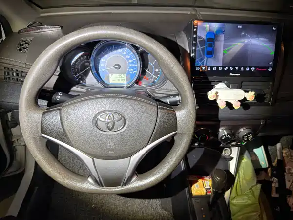 Toyota Yaris L 2015