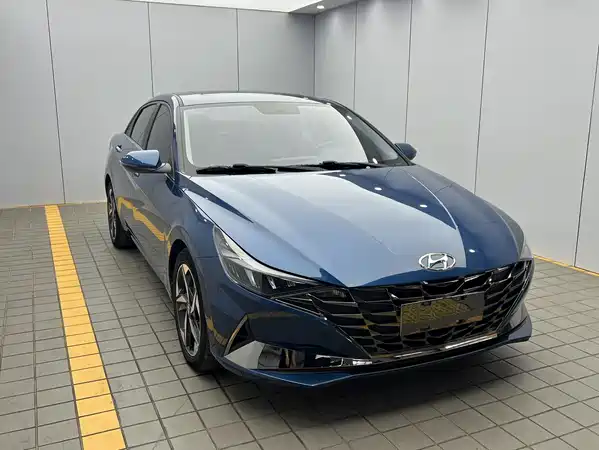 Hyundai Elantra 2022