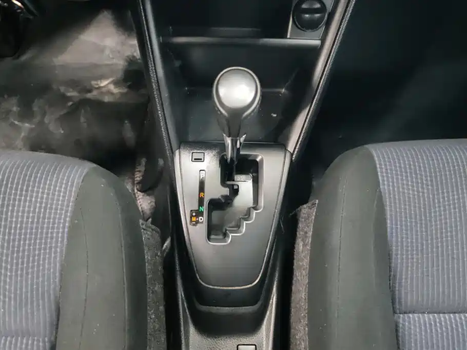 Toyota Yaris L 2018 — фото 16