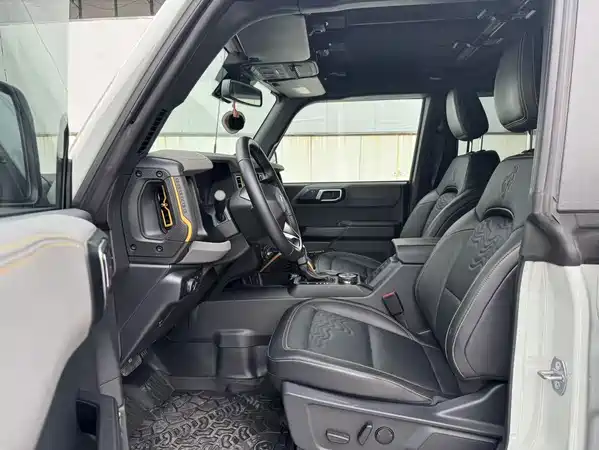 Ford Bronco 2024