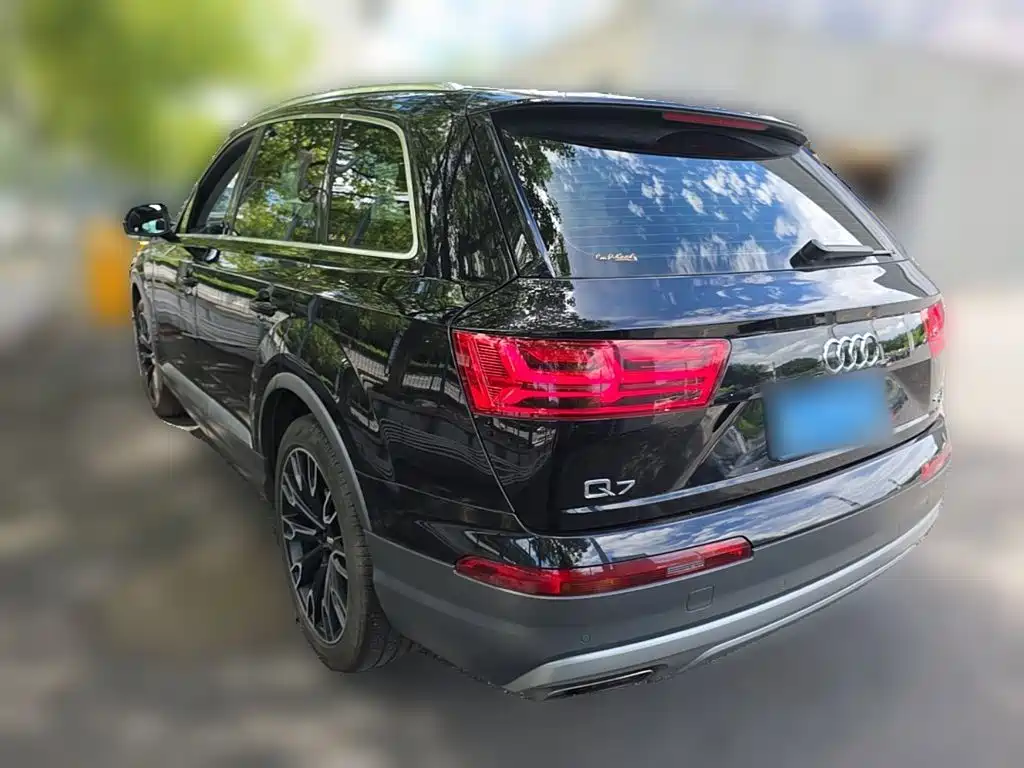 Audi Q7 2018 — фото 9