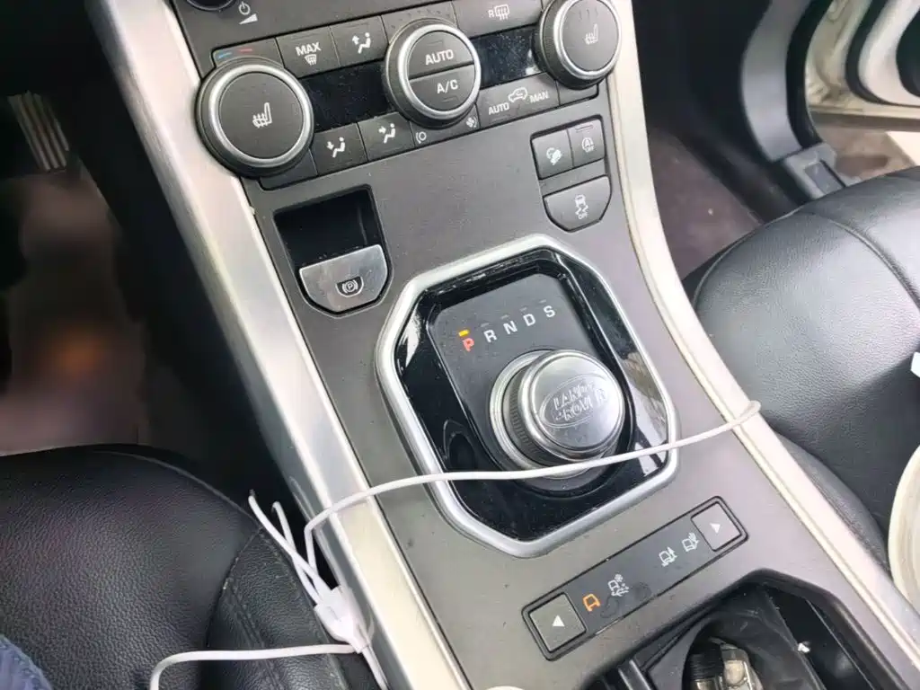 Land Rover Evoque 2018 — фото 7