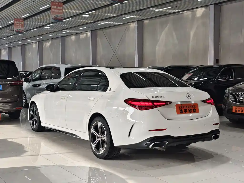 Mercedes-Benz C-Class 2022