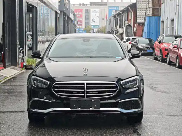 Mercedes-Benz E-Class 2023