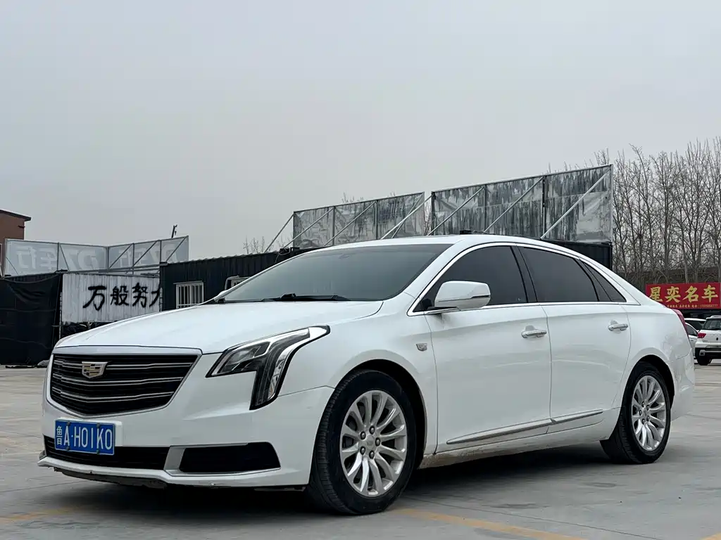 Cadillac XTS 2018 — фото 1