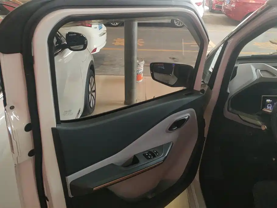 Baojun E200 2020