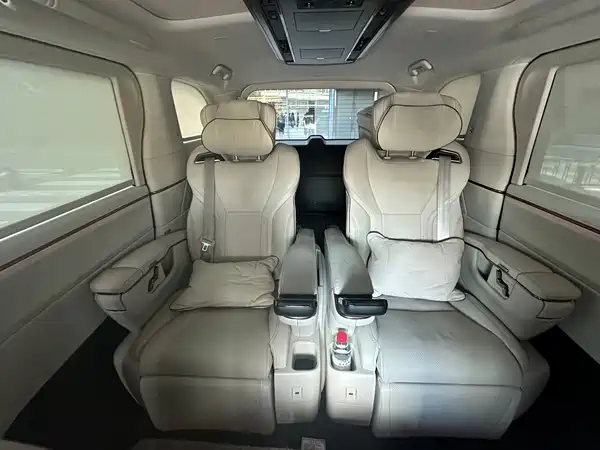 Lexus LM 2026