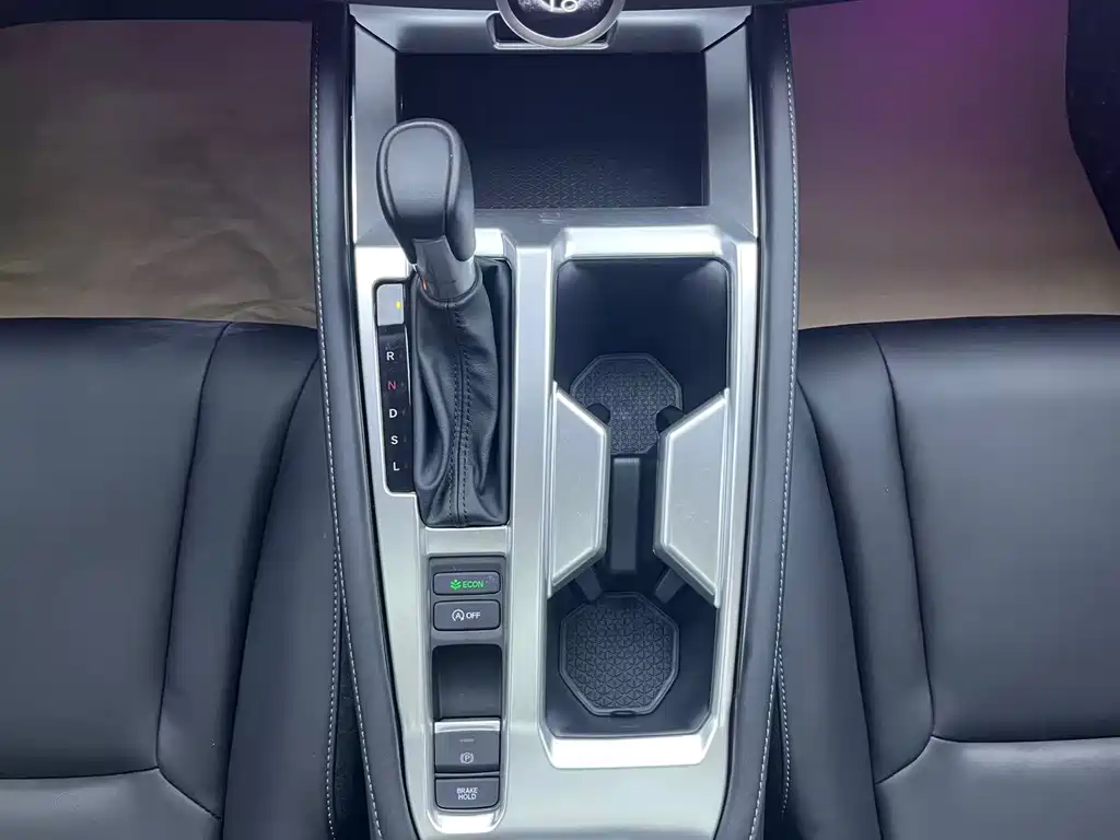 Honda Accord 2024 — фото 10