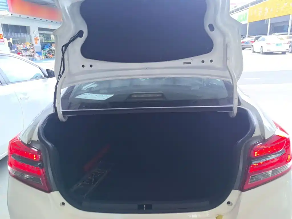 Toyota Yaris L 2019 — фото 19