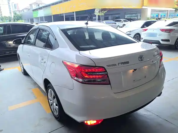 Toyota Yaris L 2019