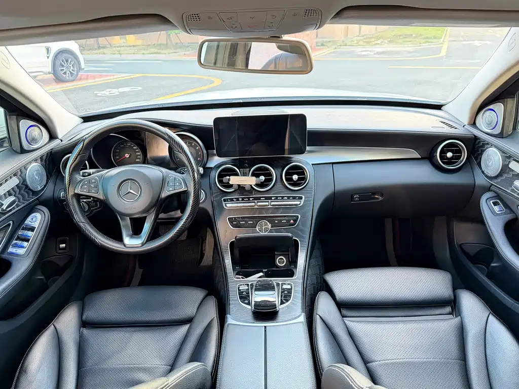 Mercedes-Benz C-Class 2018 — фото 9