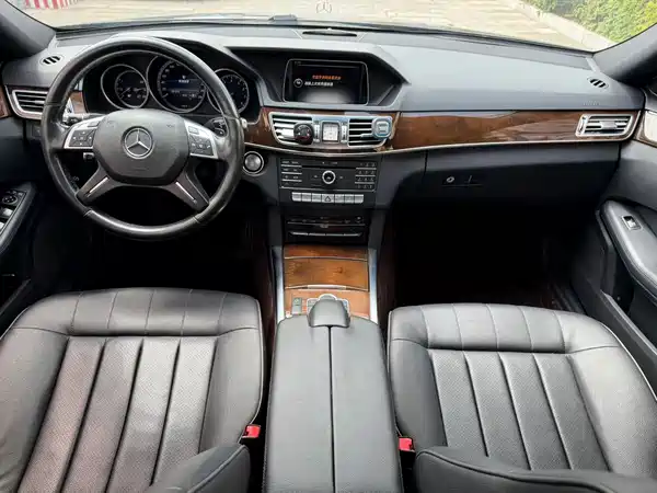Mercedes-Benz E-Class 2015
