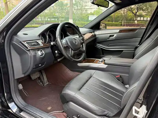 Mercedes-Benz E-Class 2015